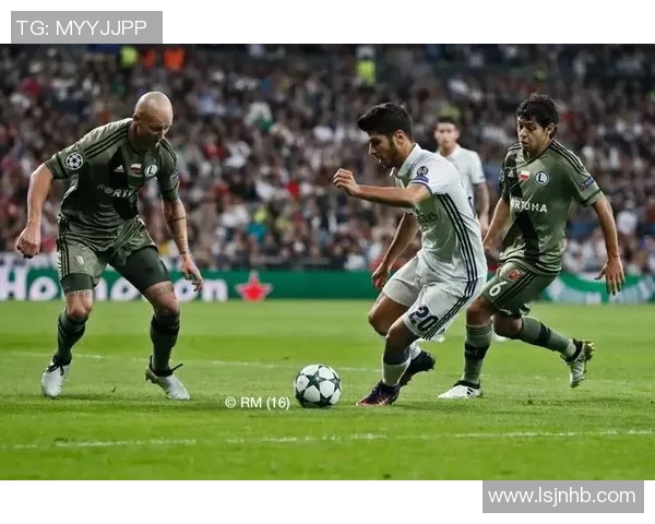 U21德国队与意大利队激战正酣青少年足球赛场的巅峰对决